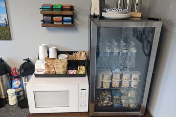 Breakfast/Coffee Service 38 of 43