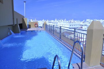 Rooftop pool