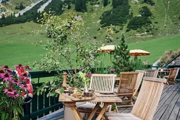 Sundeck