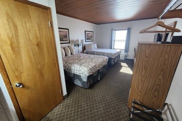 Room 42 of 57