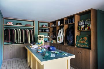 Gift shop