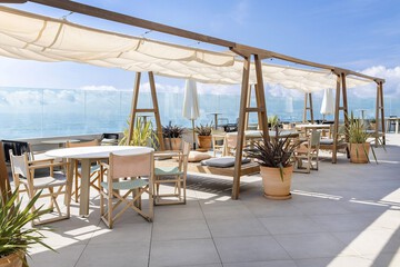 Poolside bar