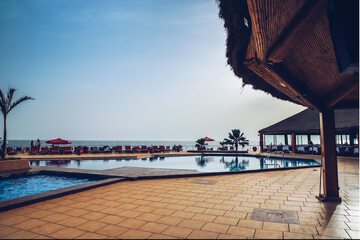 Poolside bar