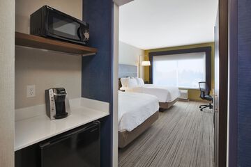 Room 19 of 38