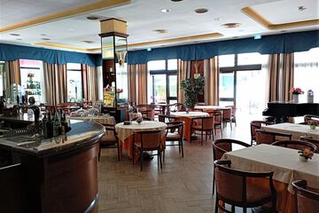 Snack bar