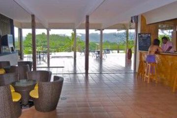 Hotel Bar