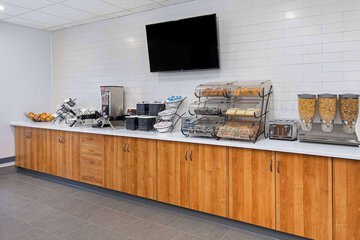 Breakfast/Coffee Service 26 of 29