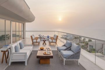 Beach/ocean view