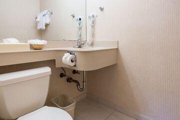 Room 10 of 25