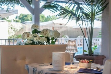 Breakfast area
