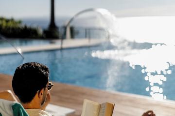 Infinity pool