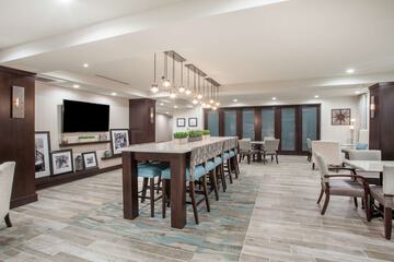 Hotel Interior 7 of 43