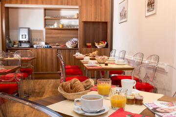 Breakfast area