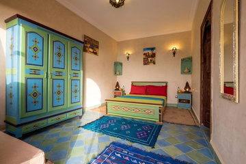 hotel_rooms