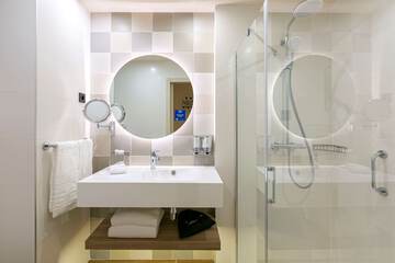 Bathroom shower