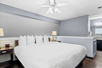 Room 22 of 38