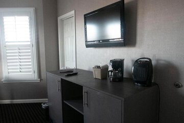 Room 26 of 34
