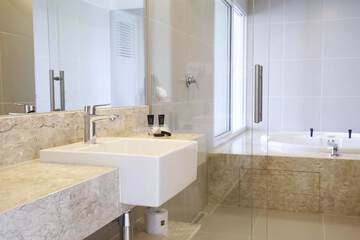 Jetted tub