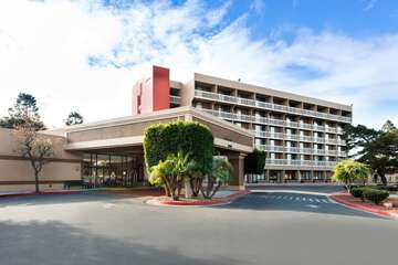 Holiday Inn Oxnard – Ventura by IHG