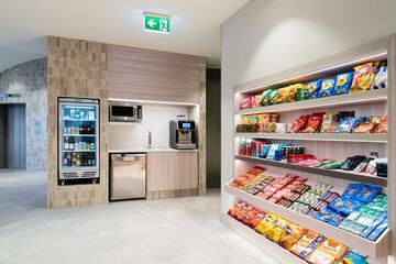 Snack bar