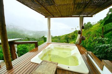 Indoor spa tub