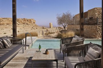Private pool