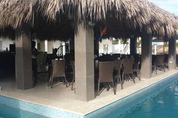 Poolside bar