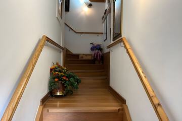 Handrails in stairways