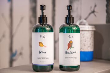 Bathroom amenities