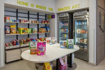 Snack bar