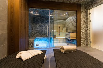 Steam room