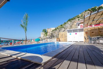 Beach bar