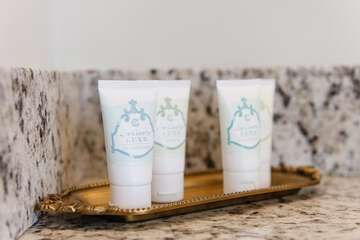Bathroom amenities