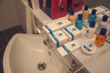 Bathroom amenities