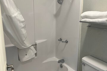 Room 16 of 24