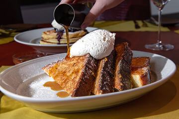 Breakfast/Coffee Service 107 of 115