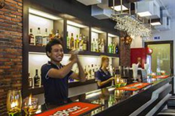 Hotel Bar