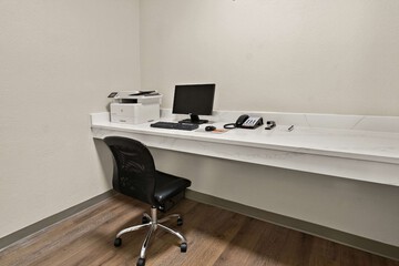 Business Center 35 of 35