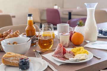 Breakfast meal