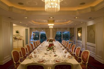 Banquet hall