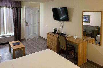 Room 3 of 16