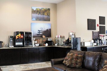 Breakfast/Coffee Service 85 of 94