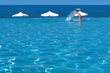 Infinity pool