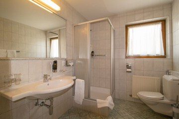 Bathroom shower