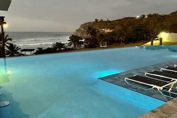 Infinity pool