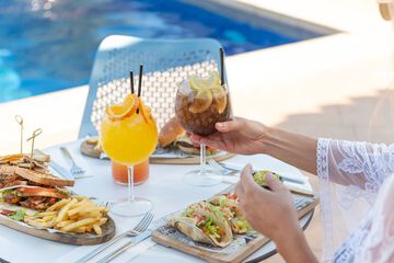 Poolside bar