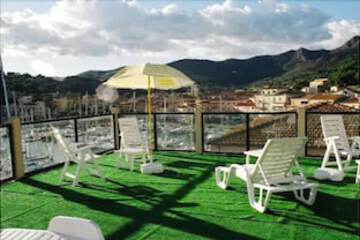 Sundeck