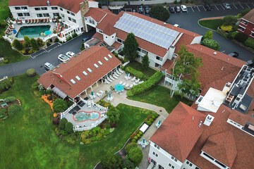 Meadowmere Resort