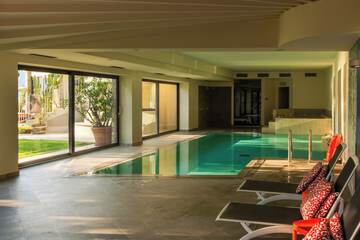 Rooftop pool