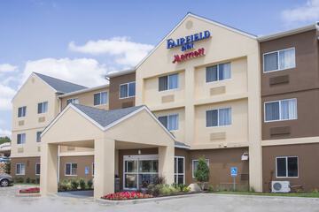 AmericInn by Wyndham Topeka